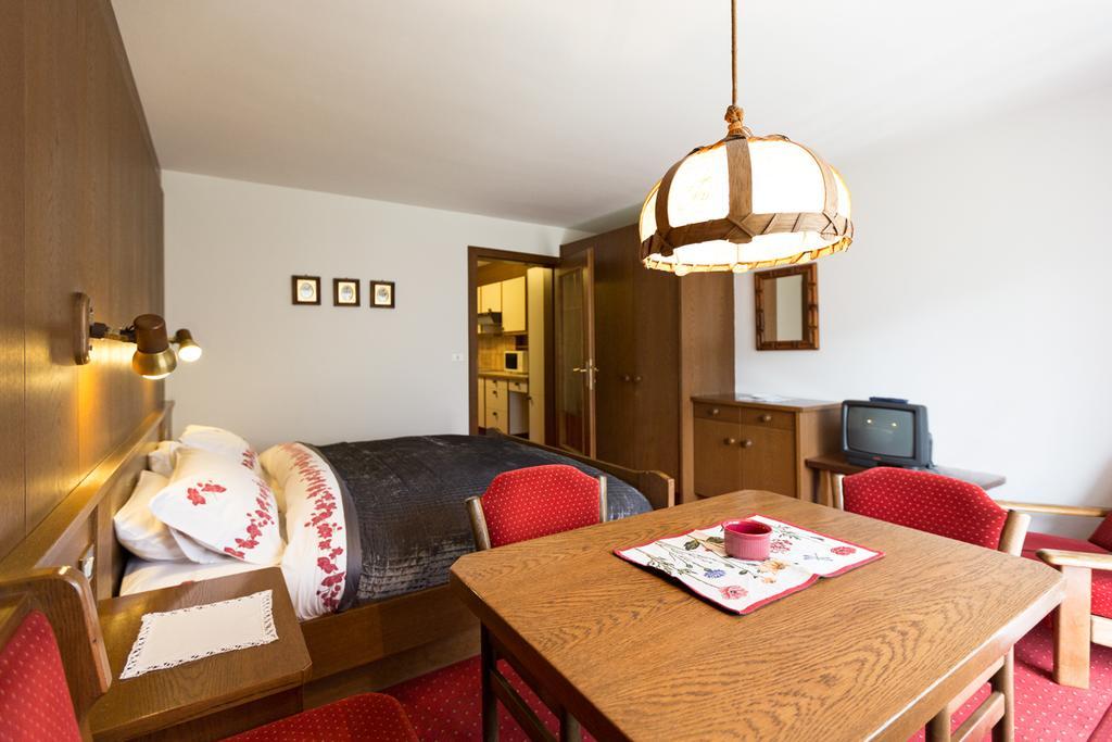 Apartments Meisules Ортизеи Экстерьер фото
